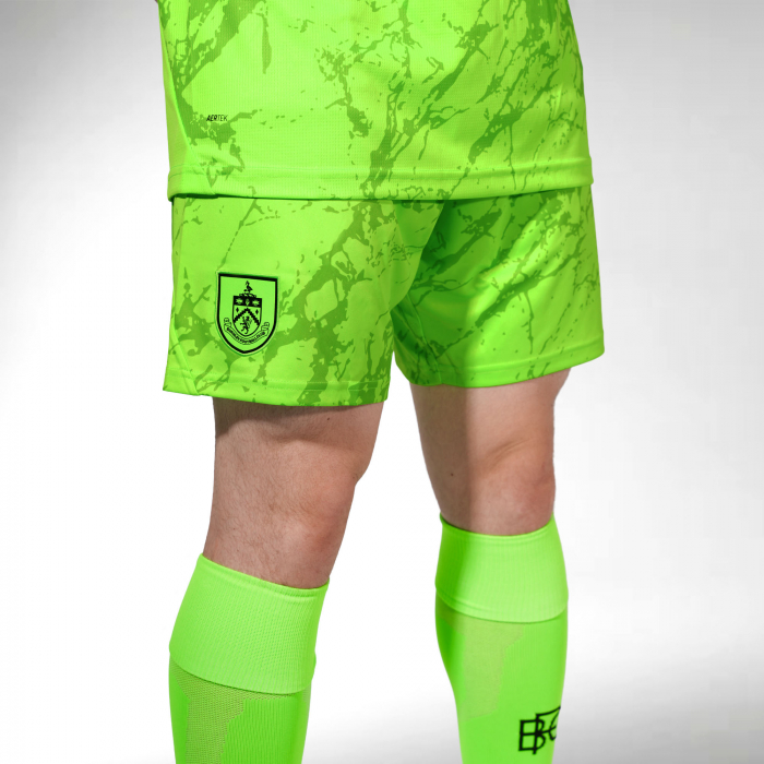 BURNLEY FC HOME GOALKEEPER SHORT ADULT 2026/27