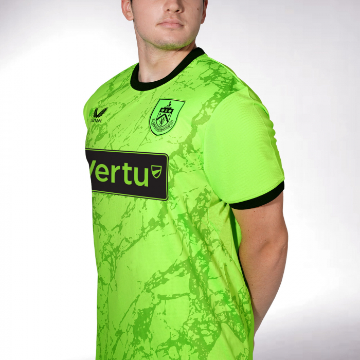 BURNLEY FC HOME GOALKEEPER SHIRT ADULT 2026/27